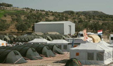 Las Fronteras se Cierran Mientras las Historias Humanas las Cruzan Todas